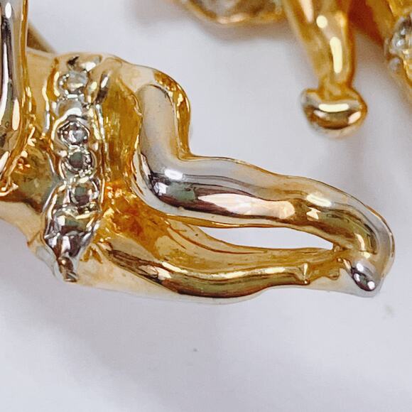 VTG Two-Tone Cherub Angel Clip On Earrings Baroque Revival Figural Romantic - Picture 5 of 11